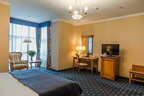 Grand Hotel Emerald
