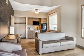 Days Inn & Suites by Wyndham West Edmonton