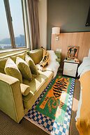 Macau Hotel S
