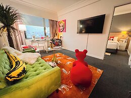 Macau Hotel S