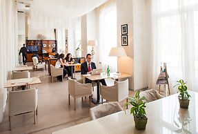 Cosmo Hotel Palace