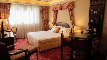 River Château Hotel