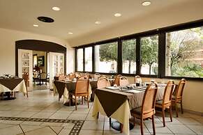 Hotel Montebello