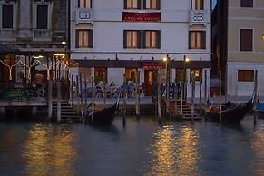 Hotel Antiche Figure