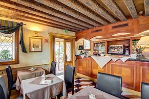 Hotel Antiche Figure
