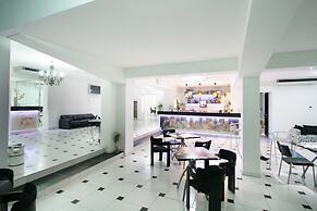 Hotel Leonardo