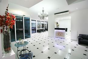 Hotel Leonardo