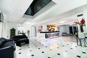 Hotel Leonardo