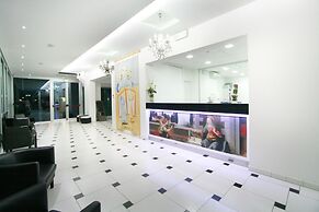 Hotel Leonardo
