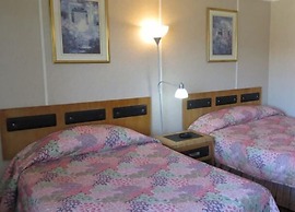 Peterboro Express Inn
