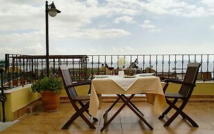Seven Hills Boutique Hotel