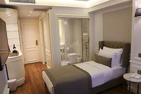 Hotel Mina – Special Class