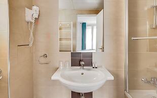 Hotel Carladez Cambronne