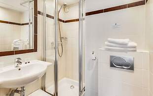 Hotel Carladez Cambronne