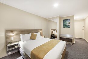 Ciloms Airport Lodge