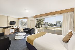 Ciloms Airport Lodge
