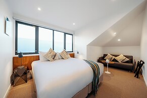 Cremorne Point Manor