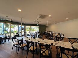 Kellys Beach Resort