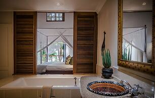 Chobe Marina Lodge
