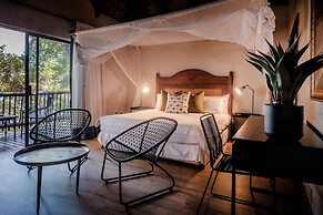 Chobe Marina Lodge