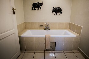 Chobe Marina Lodge