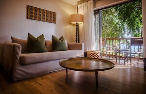 Chobe Marina Lodge