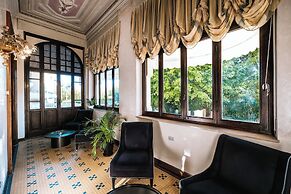 Hotel De la Ville