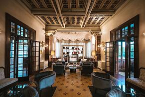 Hotel De la Ville