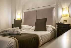 Hotel De la Ville