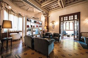 Hotel De la Ville