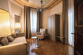 Hotel De la Ville