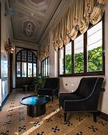 Hotel De la Ville