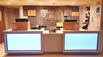Holiday Inn Express & Suites Surrey by IHG