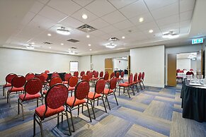 Holiday Inn Express & Suites Surrey by IHG