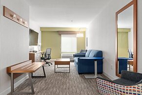 Holiday Inn Express & Suites Surrey by IHG