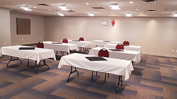 Holiday Inn Express & Suites Surrey by IHG