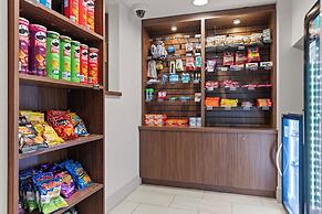 Holiday Inn Express & Suites Surrey by IHG
