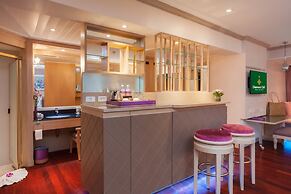 Diamond Cliff Resort & Spa, Patong Beach