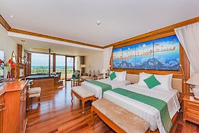 Diamond Cliff Resort & Spa, Patong Beach
