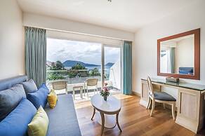 Diamond Cliff Resort & Spa, Patong Beach