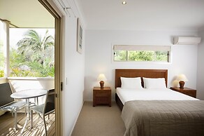 BreakFree Aanuka Beach Resort