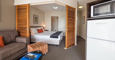 Broadbeach Savannah Hotel & Resort