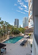 Broadbeach Savannah Hotel & Resort