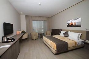 PROMENADE HOTEL ZALKA