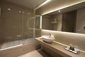 PROMENADE HOTEL ZALKA