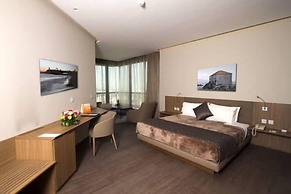 PROMENADE HOTEL ZALKA