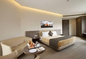PROMENADE HOTEL ZALKA
