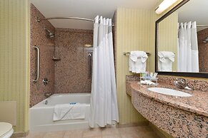 Holiday Inn Express Sacramento Airport Woodland by IHG