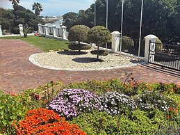 Manor on the Bay
