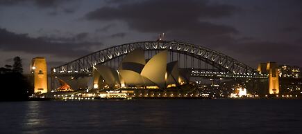 Hotel Diplomat Sydney